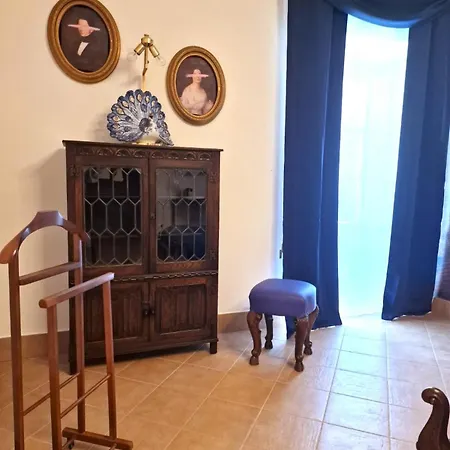 Palazzetto Alfieri Centro Storico Bed & Breakfast