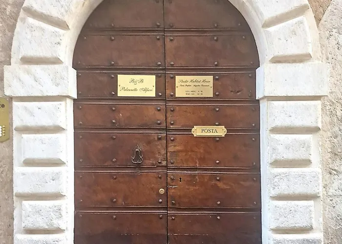 Palazzetto Alfieri Centro Storico Bed and Breakfast