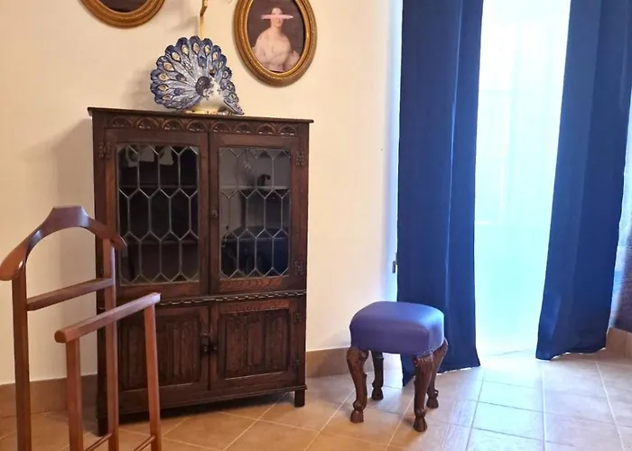 Palazzetto Alfieri Centro Storico Bed and Breakfast