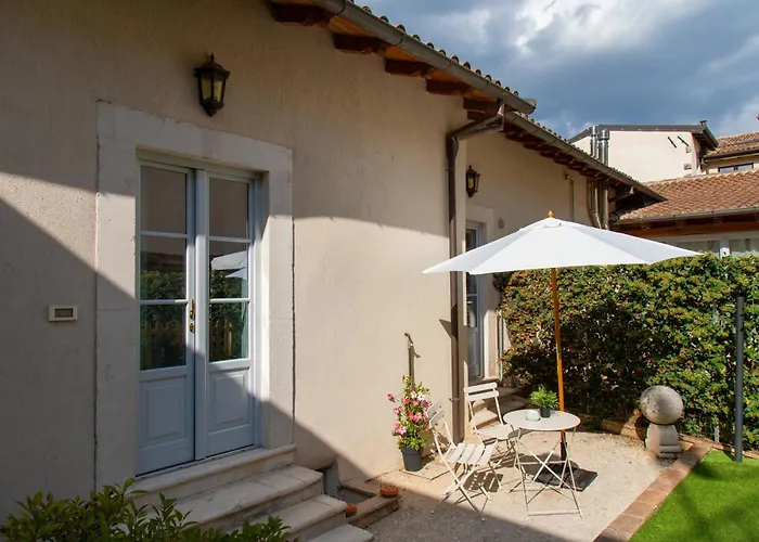 Palazzetto Alfieri Centro Storico Bed and Breakfast 3*