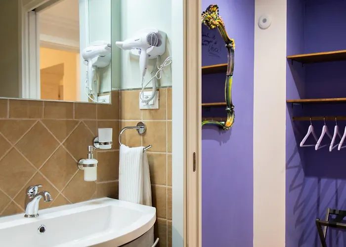 Bed and Breakfast Palazzetto Alfieri Centro Storico 3*